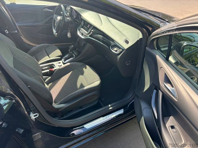 Minibusz OPEL Astra 1.4 Turbo Sports Tourer/LED/Kamera/Klima