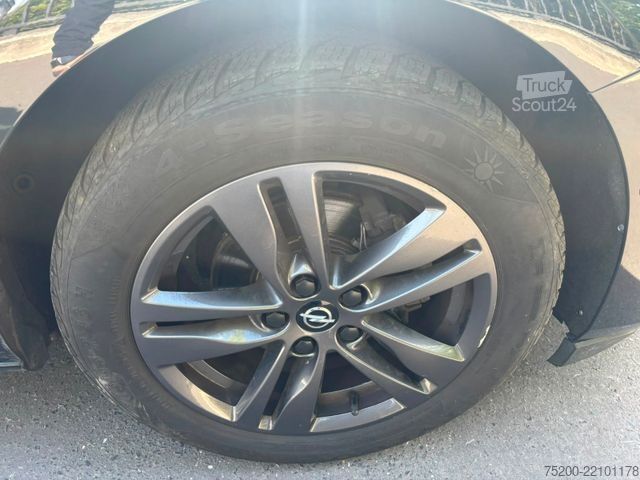 Minibusz OPEL Astra 1.4 Turbo Sports Tourer/LED/Kamera/Klima