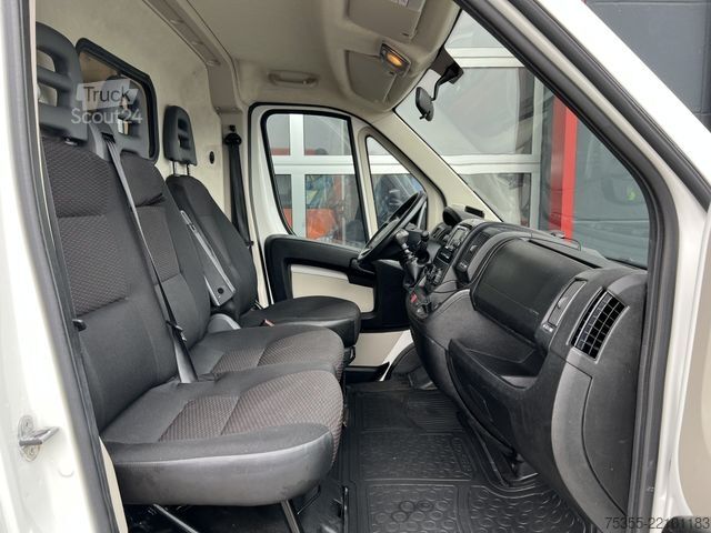 Dodávka s vysokou strechou PEUGEOT Boxer L3H2 Pro BlueHDi Navi Kamera 3-Sitzer