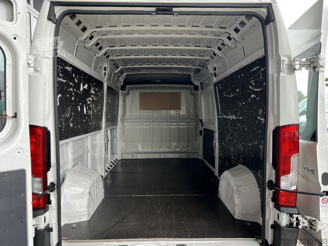 Dodávka s vysokou strechou PEUGEOT Boxer L3H2 Pro BlueHDi Navi Kamera 3-Sitzer