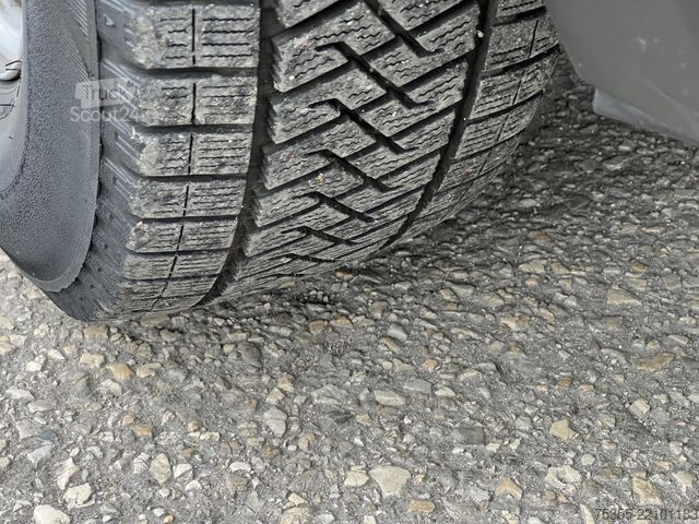Dodávka s vysokou strechou PEUGEOT Boxer L3H2 Pro BlueHDi Navi Kamera 3-Sitzer