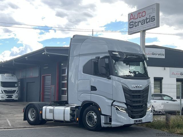 وحدة جرار قياسية IVECO S-WAY AS440S48 E6d ACC Intader NAVI 2xTank Leder