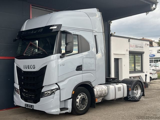 وحدة جرار قياسية IVECO S-WAY AS440S48 E6d ACC Intader NAVI 2xTank Leder