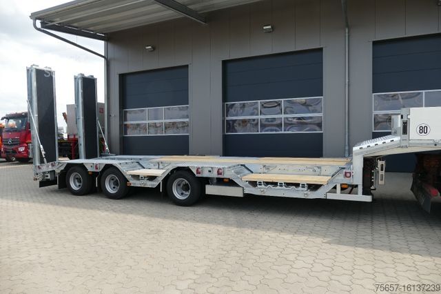 Dieplader oplegger MÜLLER-MITTELTAL 3-achs mit Radmulden, 2 Ladehöhen, Klapprampen