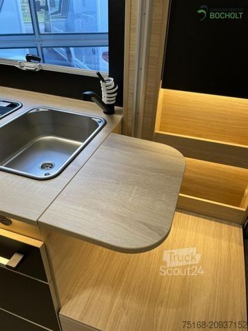 Autorulotă semi-integrată CHALLENGER Teilintegriert 270 Graphite Modell 2026 / Artic