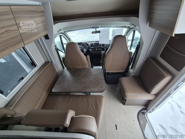 Half-integraal camper BÜRSTNER B66 TD IT 690 G Hubbett / Automatik / Leder Choc