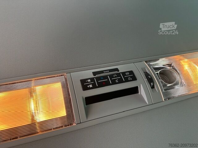 حافلة صغيرة VW T6 Multivan Trendline 7-Sitze 2xklima D