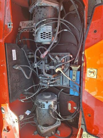 Leddelt teleskopisk arbejdsplatform JLG E400AJPN
