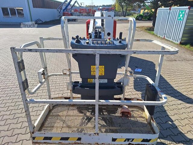 Leddelt teleskopisk arbejdsplatform JLG E400AJPN