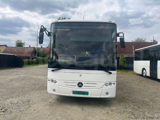 Intercity bus Mercedes-Benz Intouro