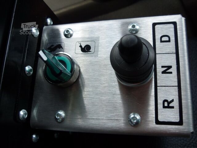 Veegmachine Mercedes-Benz Atego 1323 LKO 4x2 / Themis SH7B D