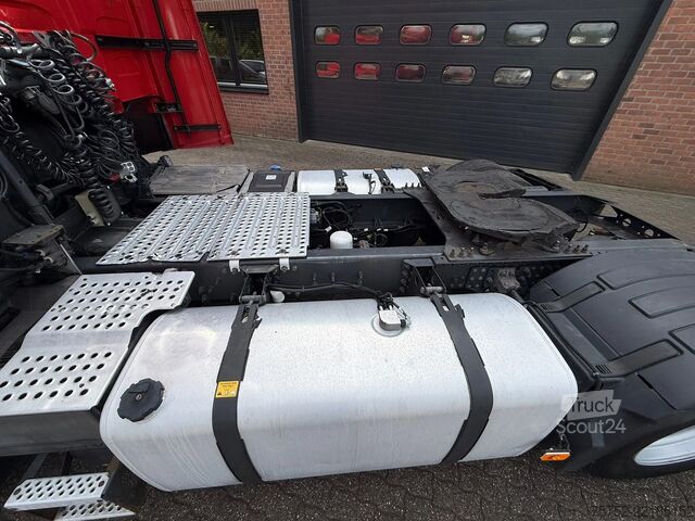Standard-SZM Volvo FH 460 Globetrotter 2x tank NL Truck APK/TUV 01...