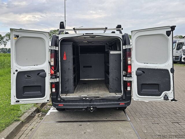 Kombi med högt tak RENAULT TRAFIC 1.6 DCI L2H1 2xZijdeur Navi!