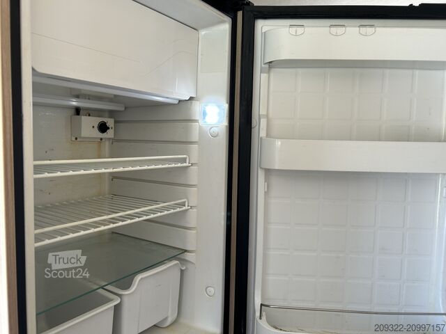 Caravan/camper Fiat Weinsberg Carabus 600 K | 4 posti letto | Completamente attrezzato