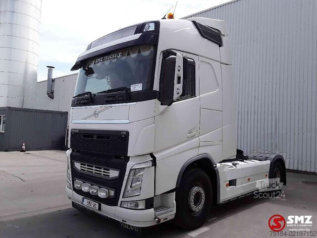 Standardni SZM Volvo FH 460 Globe Special interior