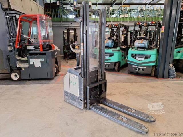 Handmatige stapelaar Crown ES4000-1.6