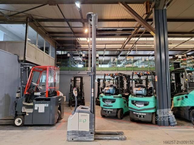 Handmatige stapelaar Crown ES4000-1.6