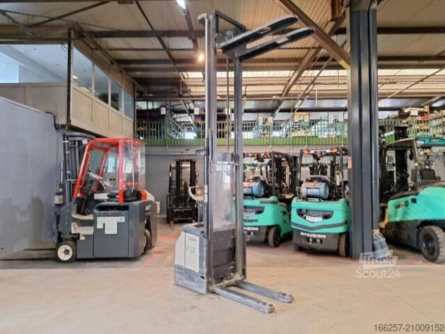 Handmatige stapelaar Crown ES4000-1.6