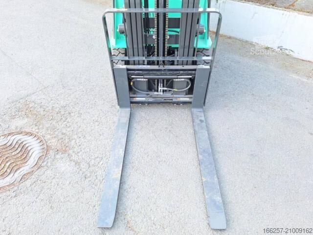 Voorlader vorkheftruck Mitsubishi FG15N