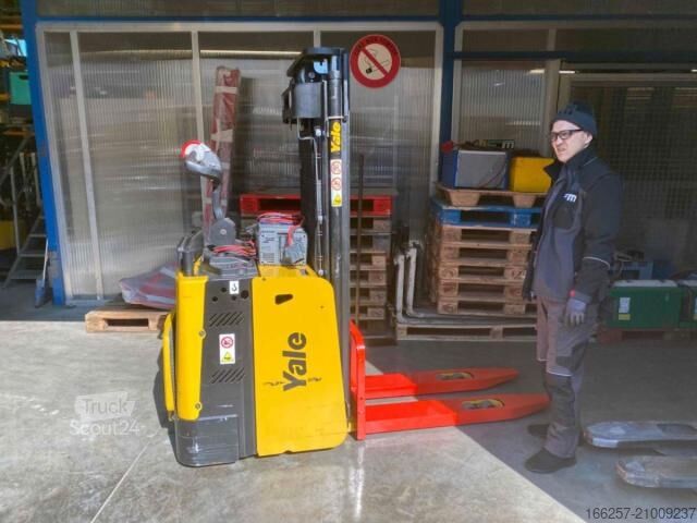 Handmatige stapelaar Yale MS12X