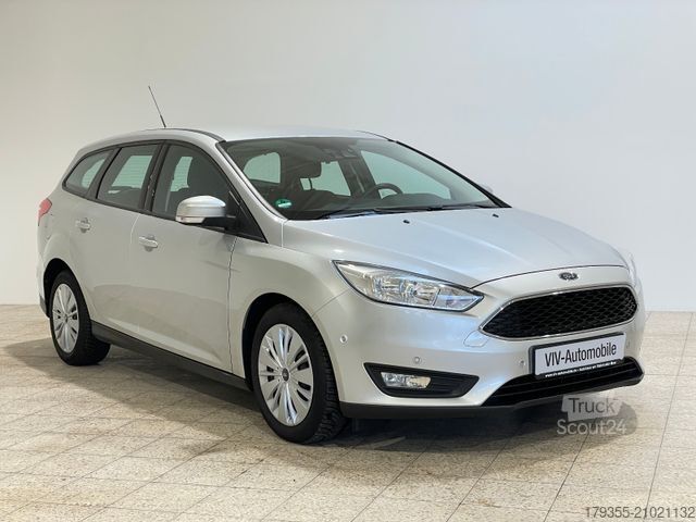Minibus FORD Focus Turnier 1.5TDCi Business *1.Hand*Navi*SHZ*