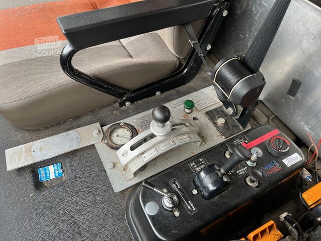 Бортовой грузовик Iveco-Magirus 120-23 AW 4x4 Doka 120-23 AW 4x4 Doka, V8-Motor, Gerätewagen, Seilwinde