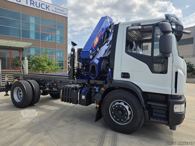 шаси на камион iveco 180e32k