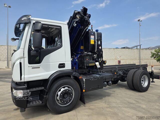 шаси на камион iveco 180e32k