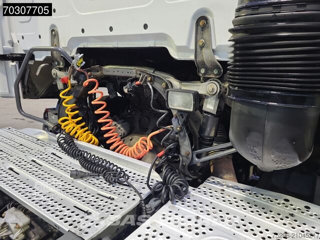 Sējums SZM Mercedes Actros 1842 4X2 NL StreamSpace Mega 2xTanks