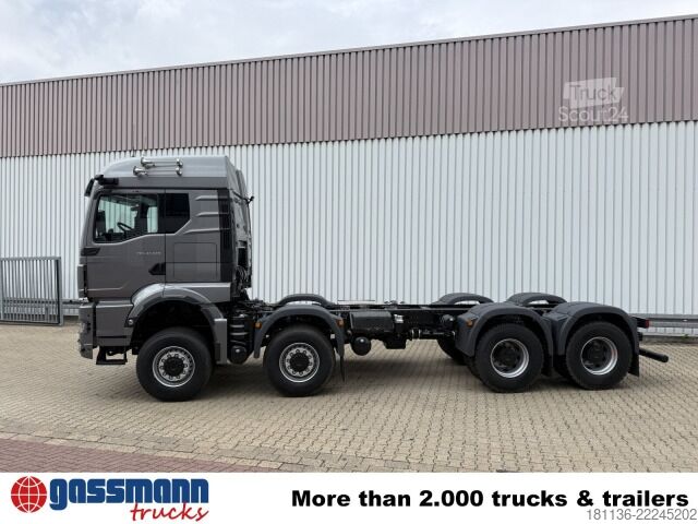 LKW-Fahrgestell MAN TGS 41.520 8x8 BB CH, Hohe Bauart, 6-Sitzer,