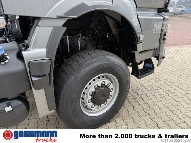 LKW-Fahrgestell MAN TGS 41.520 8x8 BB CH, Hohe Bauart, 6-Sitzer,