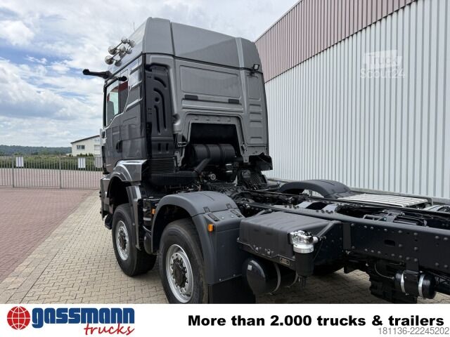 LKW-Fahrgestell MAN TGS 41.520 8x8 BB CH, Hohe Bauart, 6-Sitzer,