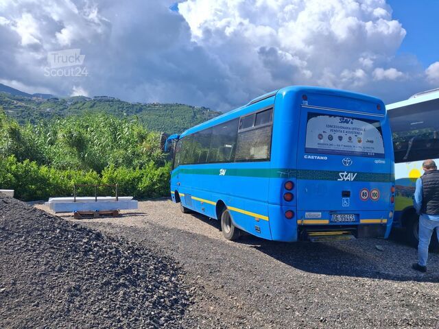 Minibus Toyota cAETANO