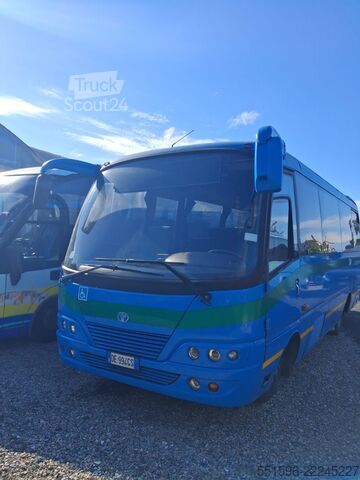 Minibus Toyota cAETANO