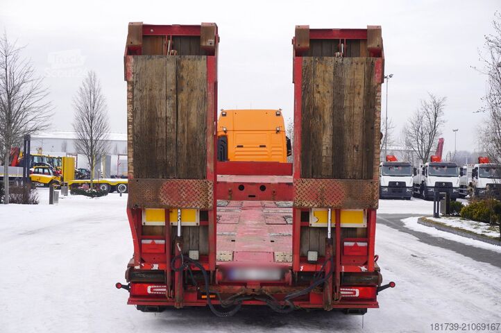 Ciągnik & naczepa niskopodwoziowa MAN TGX 33.580 6×4 tractor unit + trailer