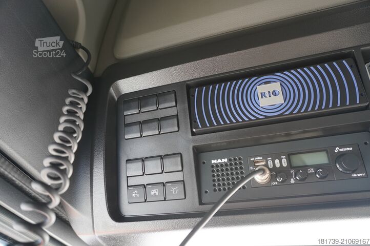 Ciągnik & naczepa niskopodwoziowa MAN TGX 33.580 6×4 tractor unit + trailer