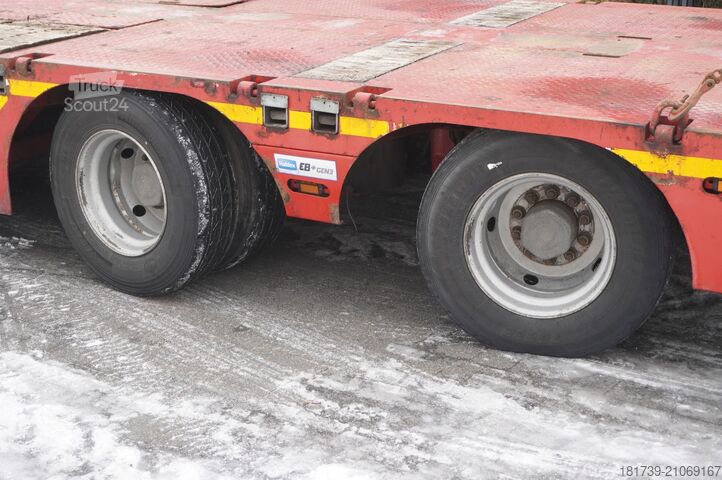 Ciągnik & naczepa niskopodwoziowa MAN TGX 33.580 6×4 tractor unit + trailer