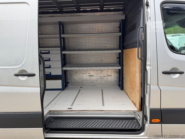 Slēgtais furgons MERCEDES-BENZ Sprinter 319CDI V6 3,0L Kasten L3H2 3,5t Standh.