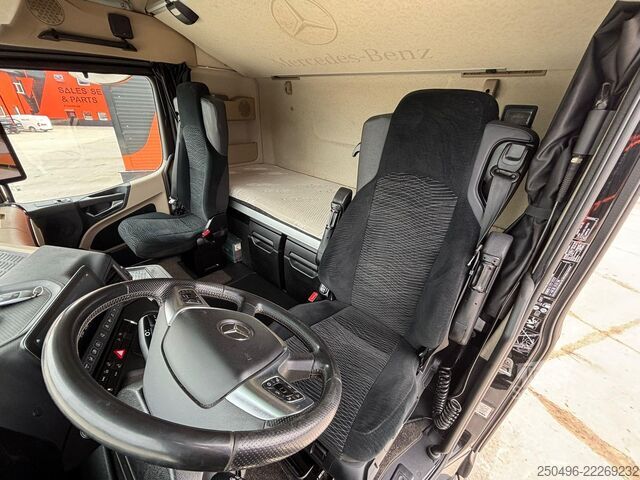 Tractor standard Mercedes-Benz Actros 2545 6x2/4 STREAMSPACE