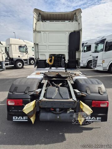 Standaard trekker DAF XF 460 FT SPACE CAB