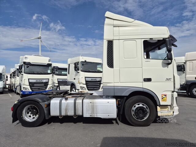 Standaard trekker DAF XF 460 FT SPACE CAB