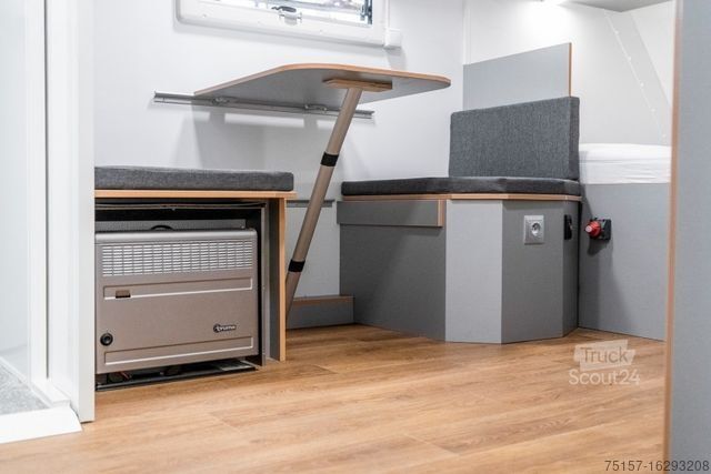 Asuntovaunu Behindertengerechter Wohnwagen 1500kg zGG