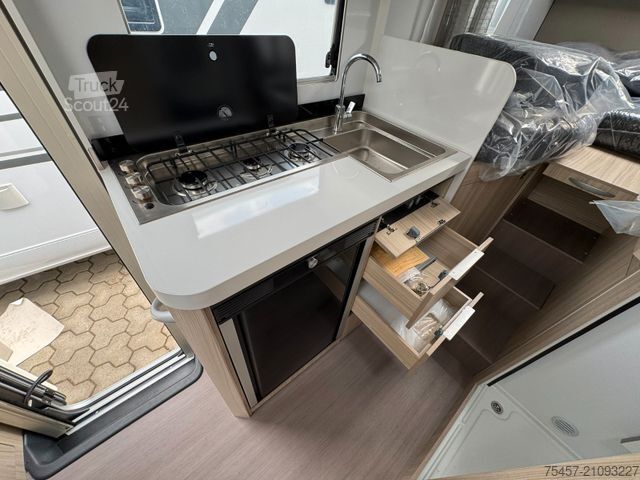 Halvintegrert bobil ADRIA COMPACT SL SUPREME MOD 25 UVP 93.000,-