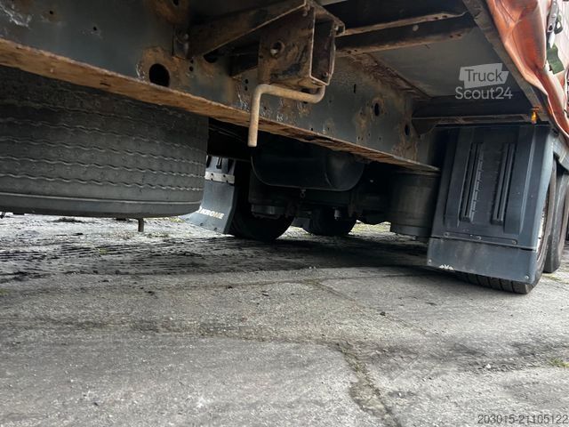 Open semitrailer with tarp KRONE SD