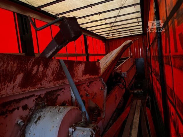 Open semitrailer with tarp KRONE SD