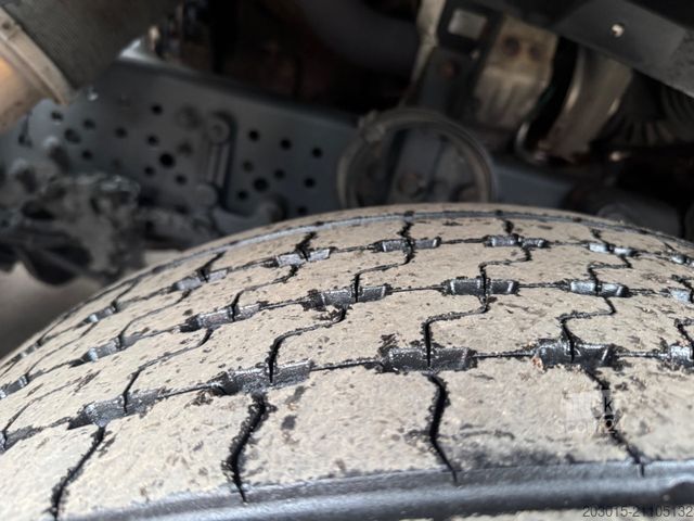 Biltransport lastbil MERCEDES-BENZ ACTROS  1842 L   Maschinen