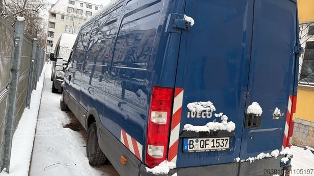 Furgon blaszak IVECO Daily  35C13V