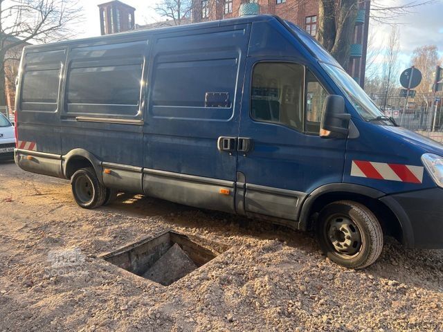 Furgon blaszak IVECO Daily  35C13V