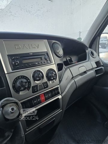 Furgon blaszak IVECO Daily  35C13V