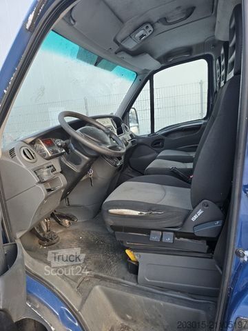 Furgon blaszak IVECO Daily  35C13V